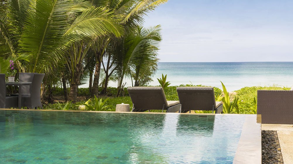 Infinity Blue Phuket - Pool and the view